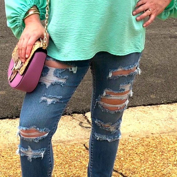 Last 1! Cello Jeans Distressed Skinny! Stretchy! - Picture 2 of 15